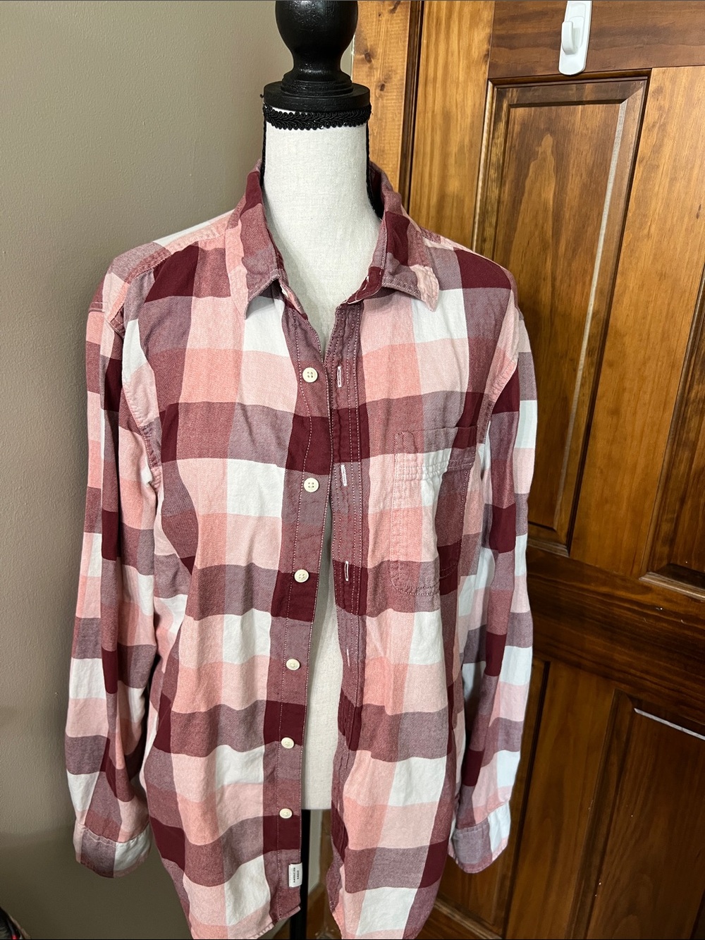 Men's Long-Sleeve Plaid Button-Up Shirt in Burgundy and Pink